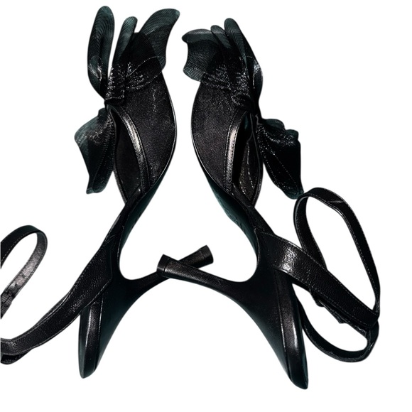 Stuart Weitzman BLUSHING BOW 100 SANDAL
Sz 8.5 - Picture 5 of 7